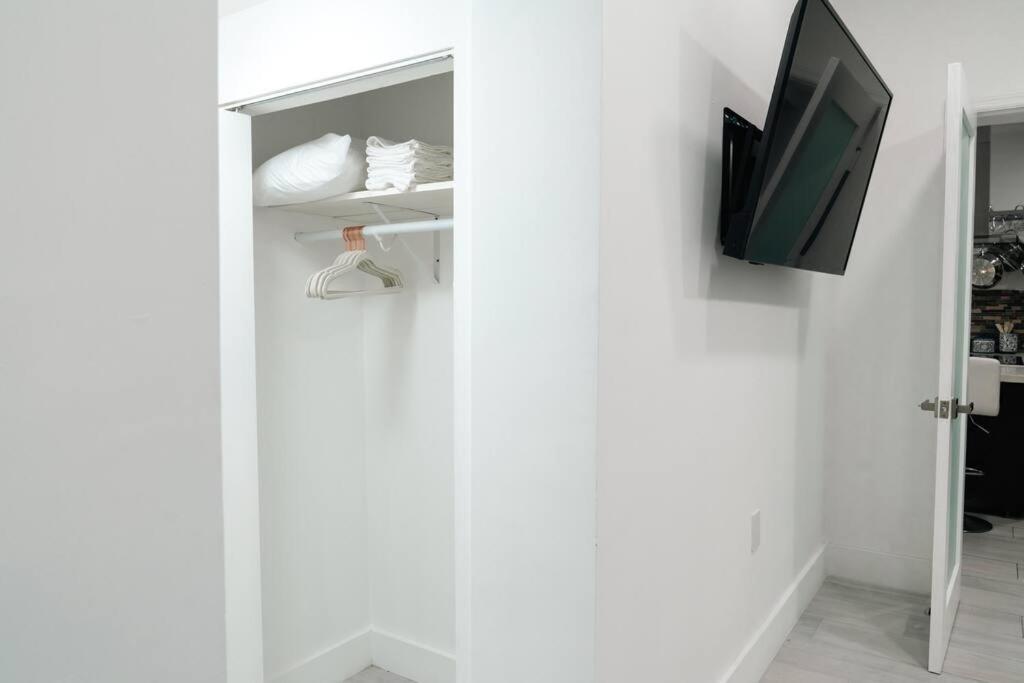 Luxury Retreat 3B ,2Ba Pool , Coral Gables Center Villa Miami Exterior foto
