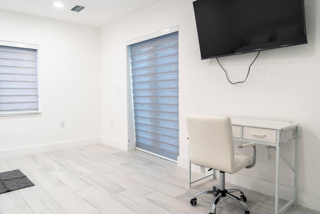 Luxury Retreat 3B ,2Ba Pool , Coral Gables Center Villa Miami Exterior foto
