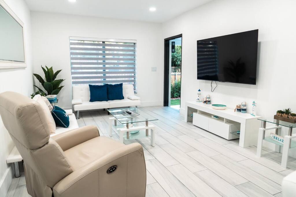 Luxury Retreat 3B ,2Ba Pool , Coral Gables Center Villa Miami Exterior foto