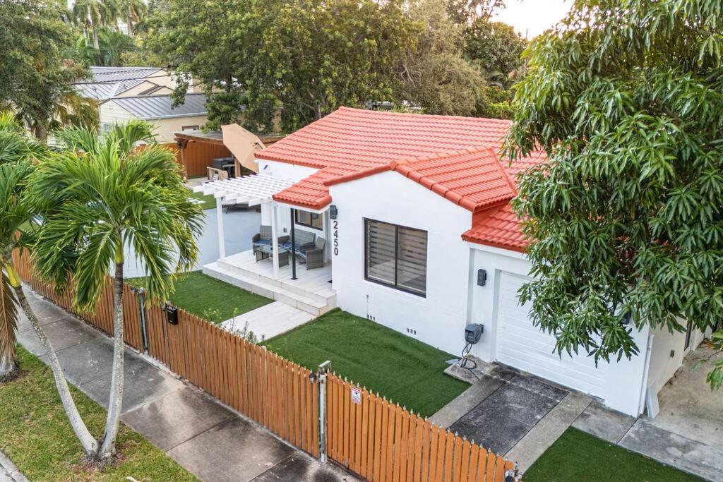 Luxury Retreat 3B ,2Ba Pool , Coral Gables Center Villa Miami Exterior foto