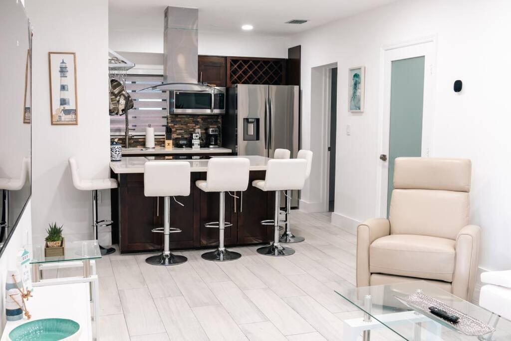 Luxury Retreat 3B ,2Ba Pool , Coral Gables Center Villa Miami Exterior foto