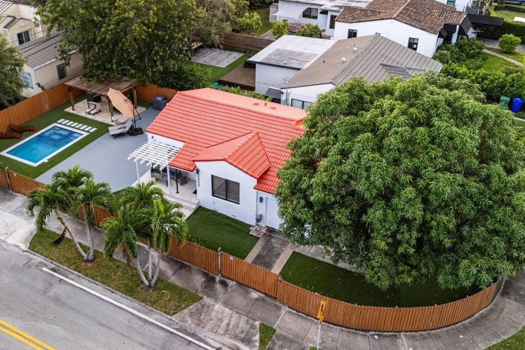 Luxury Retreat 3B ,2Ba Pool , Coral Gables Center Villa Miami Exterior foto